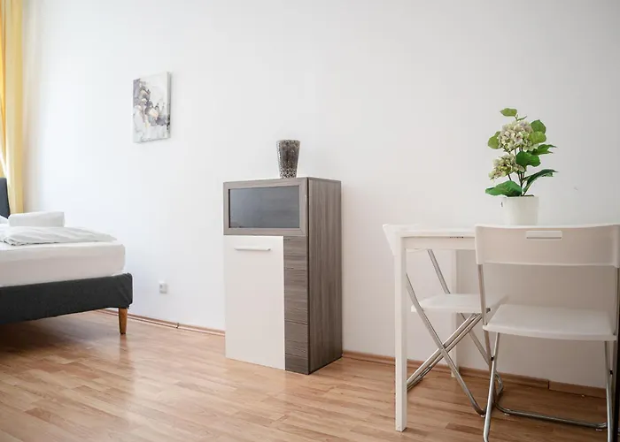 Apartment Belvedere Private In Shared Aprt - 12 Min From Center Vienna