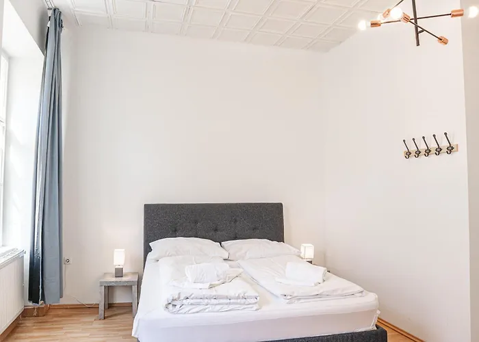 Apartment Belvedere Private In Shared Aprt - 12 Min From Center