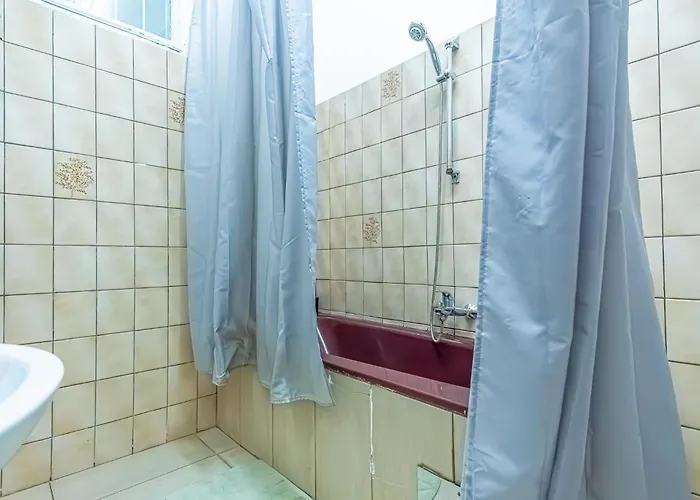 Belvedere Private In Shared Aprt - 12 Min From Center Apartment